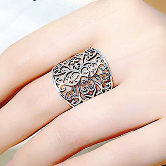 STERLING SILVER FLOWER HOLLOW VINTAGE RING - Picture 7 of 8